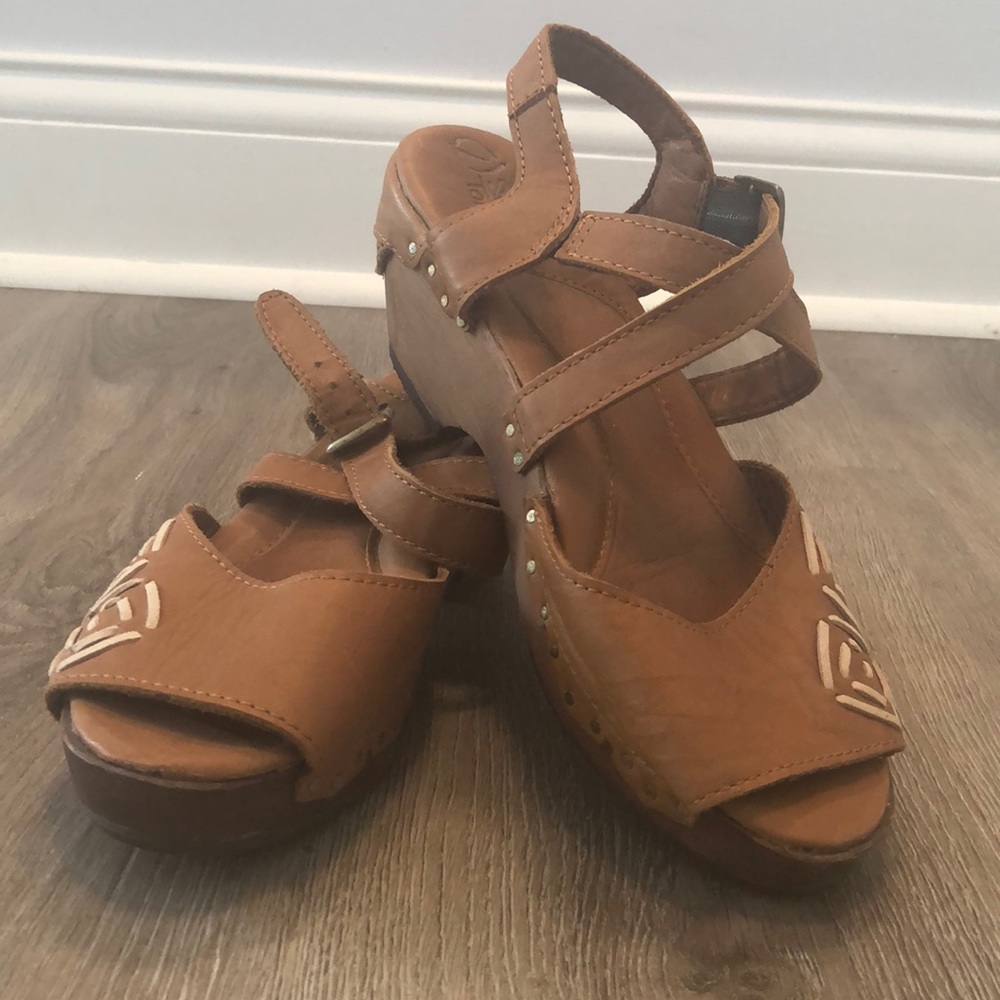 Sergio Tomani wedge sandals